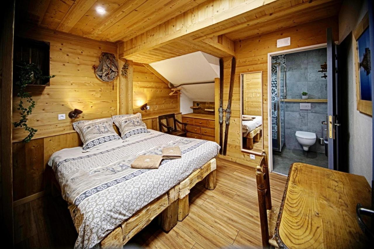 Chalet Hotel La Tuviere Bike Inn Saint-Jean-de-Maurienne Exterior photo