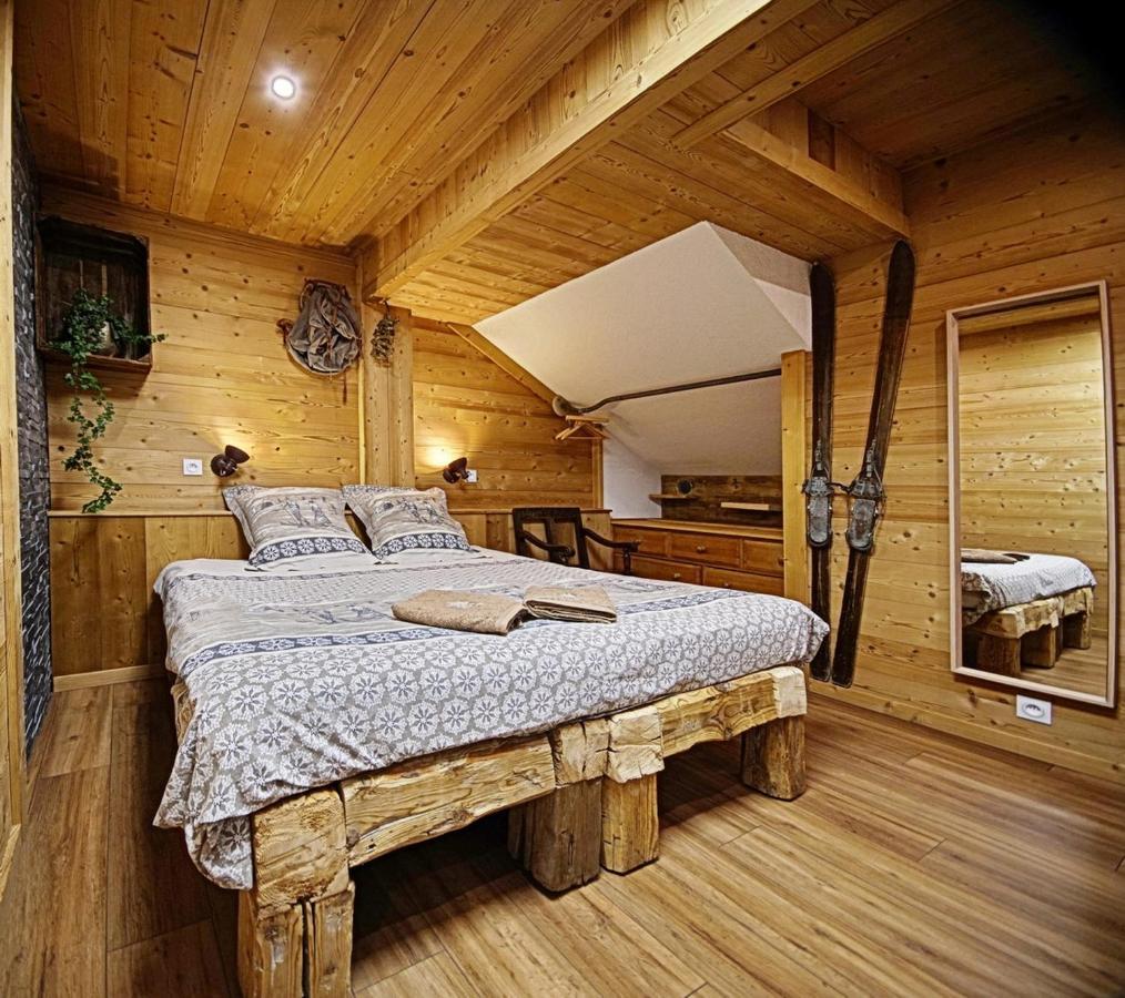 Chalet Hotel La Tuviere Bike Inn Saint-Jean-de-Maurienne Exterior photo